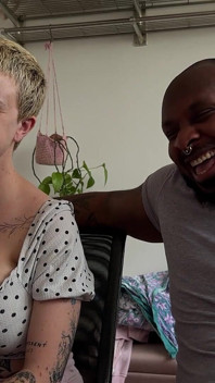 Urmărind filmele noastre porno, partea 2 - Lola Milk X Axel Reigns