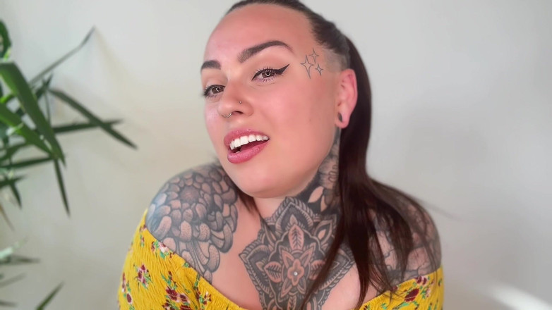 Miss Valentina: Cea mai bună prietenă a lui Wifeys Homewreck