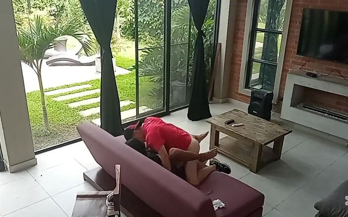 Valera Toro: Trans menina colombiana é fodida no tablet ando sofá cama