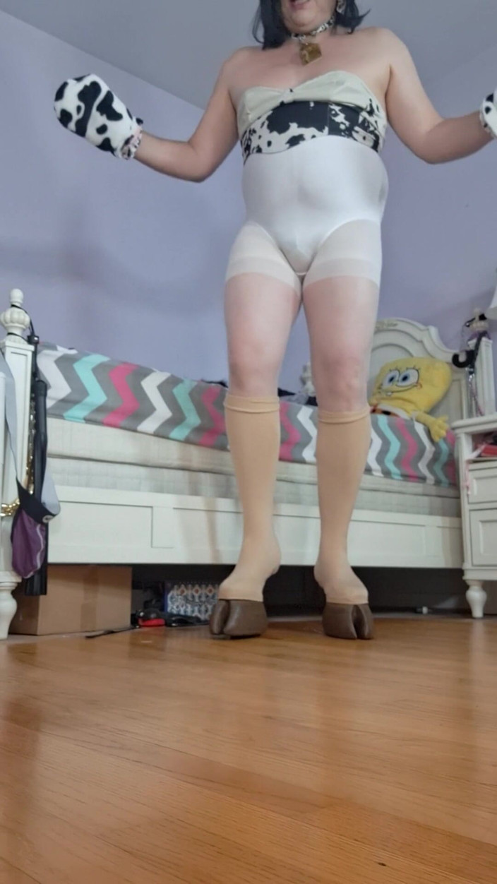 Victoria Lecherri: My Hucow Shoes, so Clippity Cloppity!