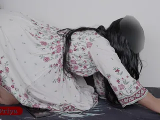 Calda bhabhi devar flirta con il culo stretto e scopa duro quando lo fa stretching