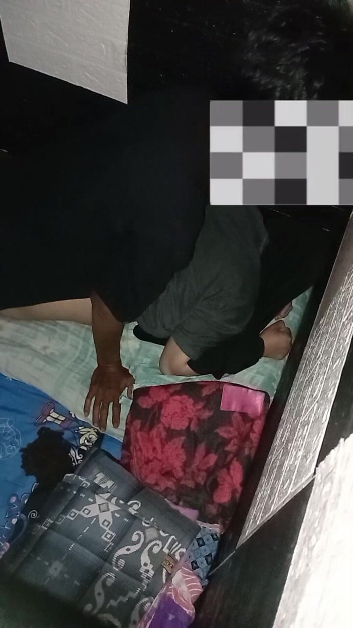 Famly sex: den arsch einer asiatischen hijab-frau, schreit sie vor schmerzen und...