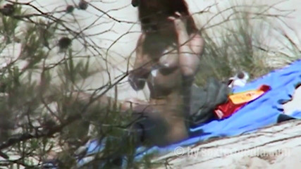 Sextermedia by Pete: Pelirroja belleza con consolador en el coño en la playa...