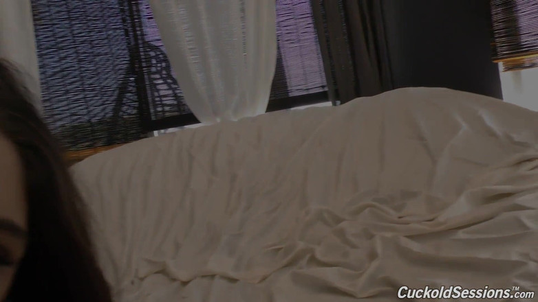 Cuckold Sessions: Anální děvka Abella Danger šuká bbc paroháčské sezení