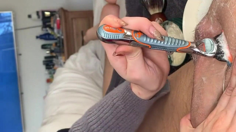 BackInAFlash: Full video - Girl shaves friend's dick