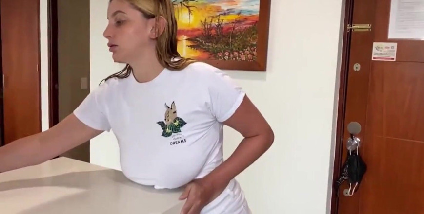 Ivana Montana: Azgın latin hizmetçiye sikişmesi için para verdim