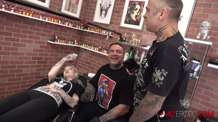 Alt Erotic: River Dawn Ink gets 5 face tattoos and fucks a big...
