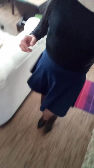 Andrea Travesti Bogota: Shemale walking and touching herself
