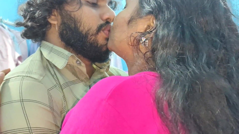 Vaigavarun45: Lady Boss and Male Staff Hot Fuck in Office Room...