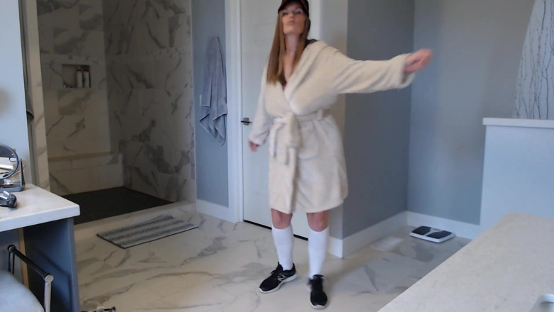 KimitheMilfMommy: Bust a Move- by Request