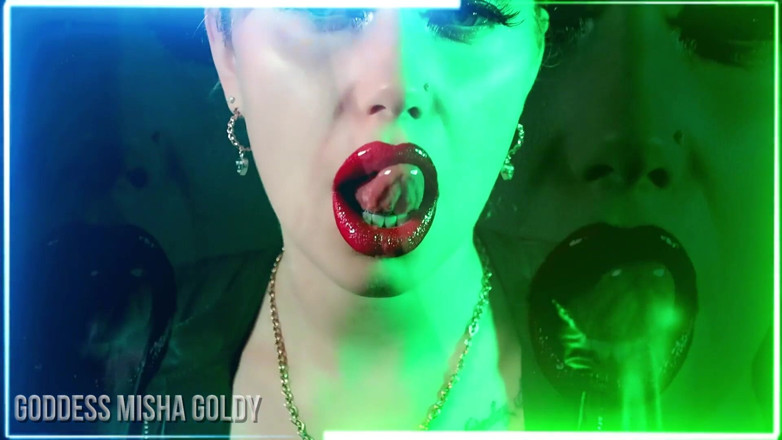 Goddess Misha Goldy: Kalah diri anda dalam trance ibadah bibir saya yang cantik!