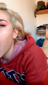 Gagging gola profonda estremo orgasmo rovinato