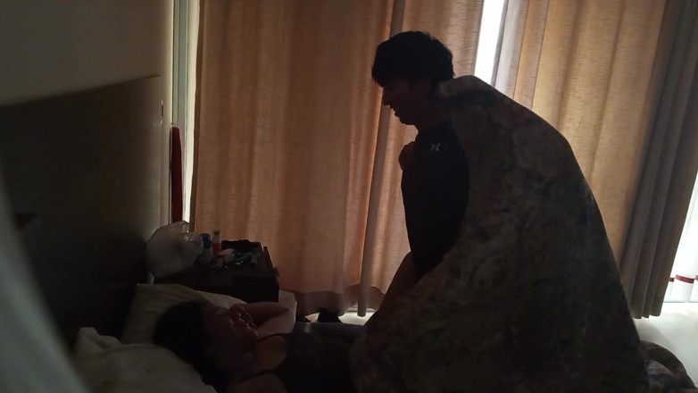Moo DBOXXX: กับเพื่อนคริสเตียนวัย 18 ปีของฉัน