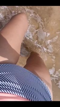 Pee Spotting the Beach