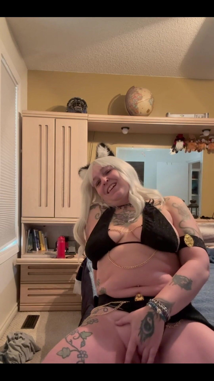 Sexy Angela: Joc cu costume