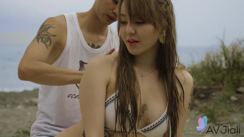 AV Jiali: Ccc and Her Lover Escape the Party and Sneak off...