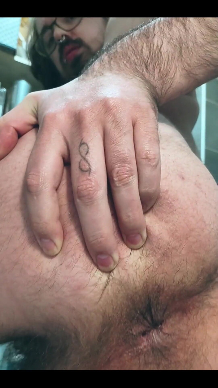 NaturalBornSinner: Bro, Get Your Face in There