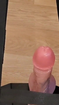 Um bom vibrador tiro em bodystockings pretos