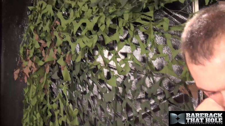 Bareback That Hole: Barebackthathole tatuato ethan palmer prende il cazzo grezzo di collier