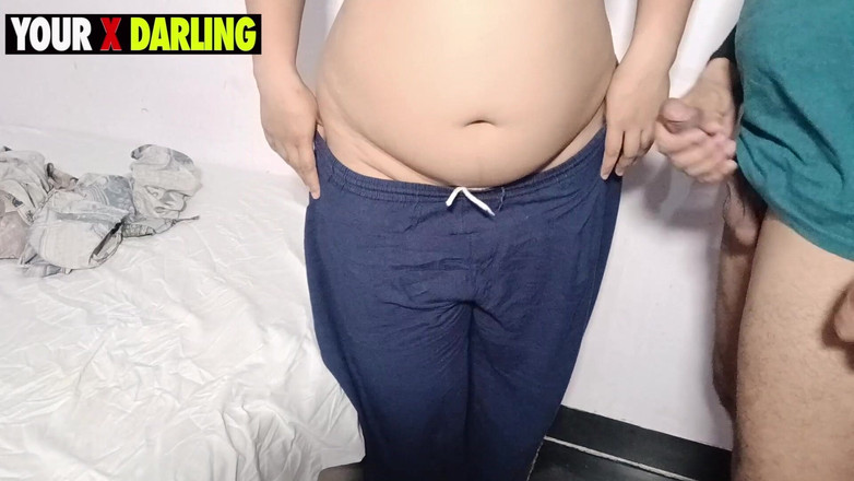 Jony Darling: Macocha złapała pasierba masturbuje się i mu pomaga
