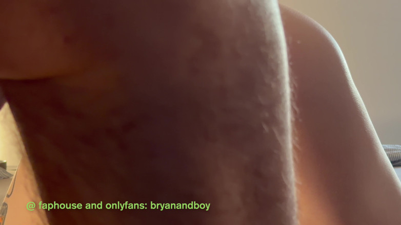Bryanandboy: Twink primește spermă în gură