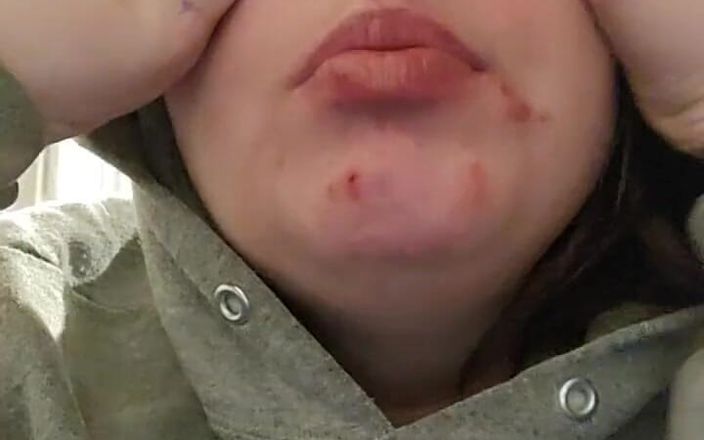 KinkyKatie: Nienawidzę anulowania, ale księżniczka czuje się dziś zupełnie okropnie