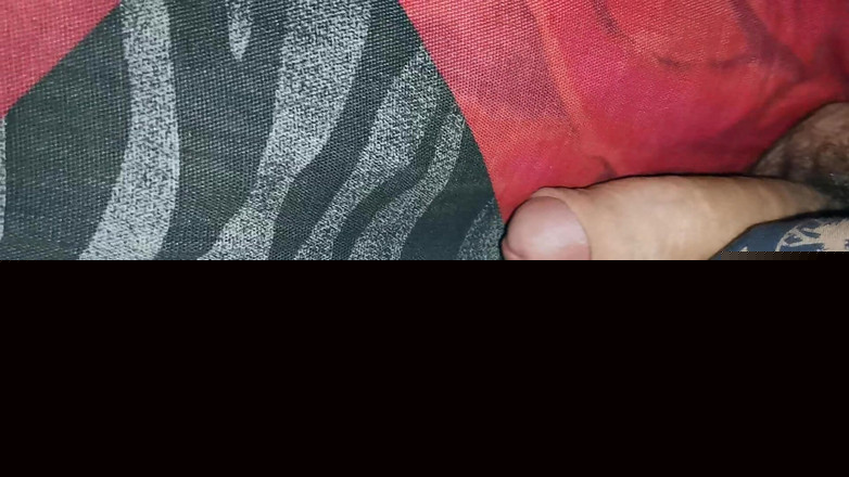 SEXY_GUYBEST: Velký šťavnatý pták proudí a tře se o polštář a brzy...