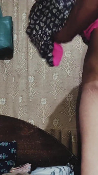 Ich habe die nachbarin bhabhi dazu gebracht, meinen schwanz in ihrem eigenen haus zu lutschen und sie dann gefickt zu haben