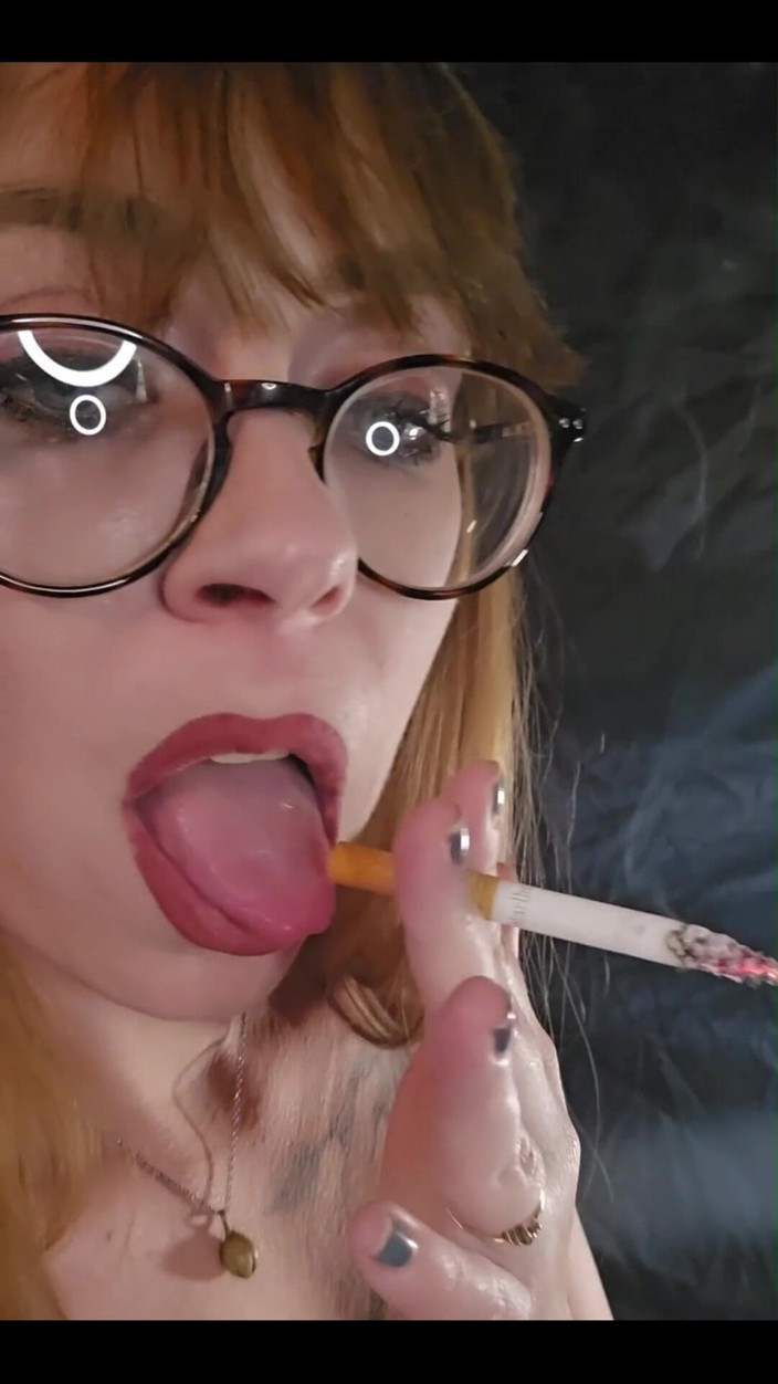 MistressThrope: Fumar vista lateral