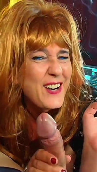 Cosplay ca Peggy Bundy Completer Live Show
