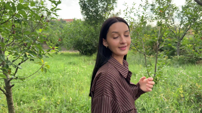 Martin Spell: Une touriste se fait baiser dans un bois. Sexe en...