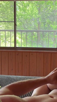 İri göğüslü orta yaşlı seksi kadın yarak emiyor ve biniyor - büyük memeli evli kadın bakış açısı