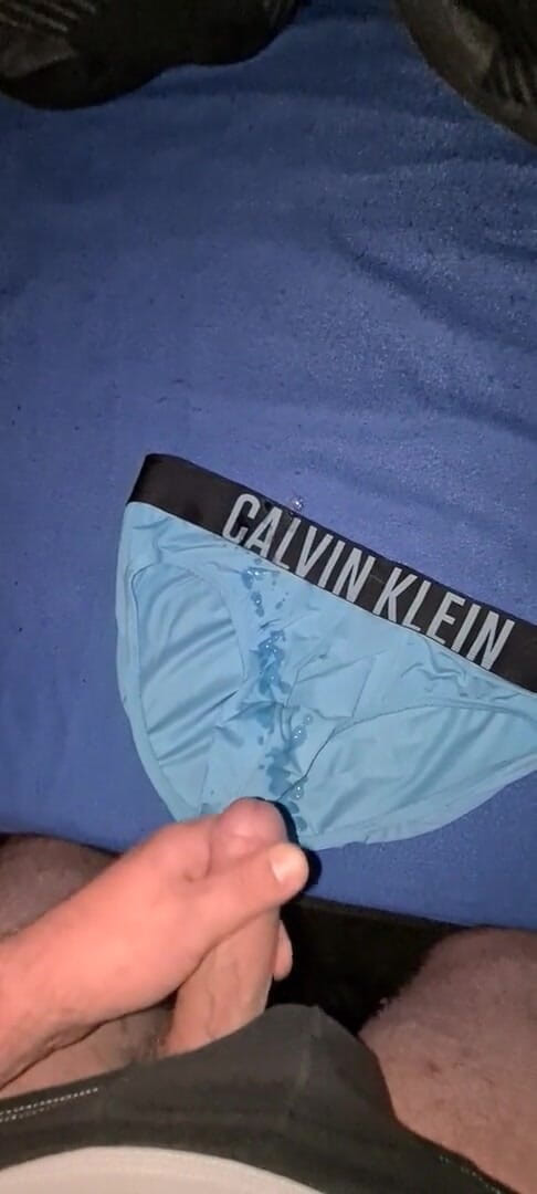 CumShorts: Сперма в нижнем белье 2