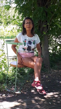 Algumas sequências para admirar as formas de Noemie