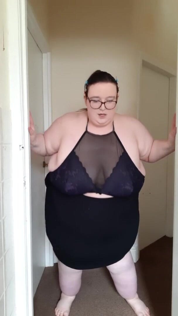 SSBBWLadyBrads: Lingerie sexy su questo bel corpo
