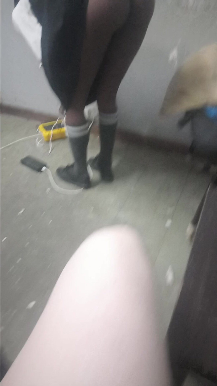 hothouse18xxx: Stieftochter Neckt Stiefvater Ihren Arsch, Sie Reibt Ihren Arsch an...