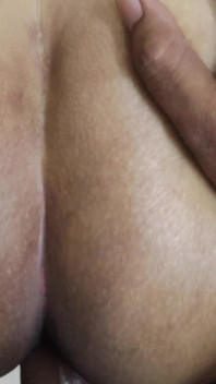 Sunt iubitul tău 69 pe la spate Sunt prima dată pe la spate cu indian bhabhi Experiența mea este foarte încântată