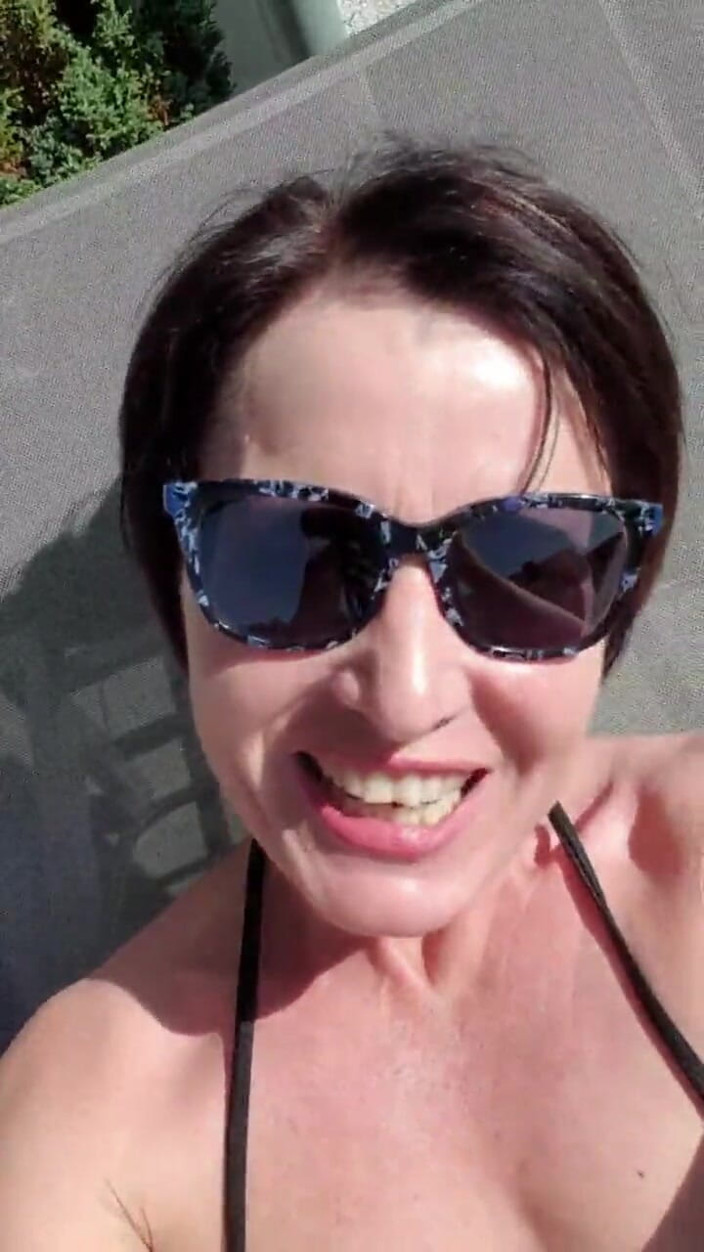 JulieEroticDress: Multi tryska oitdoor obok moich sąsiadów