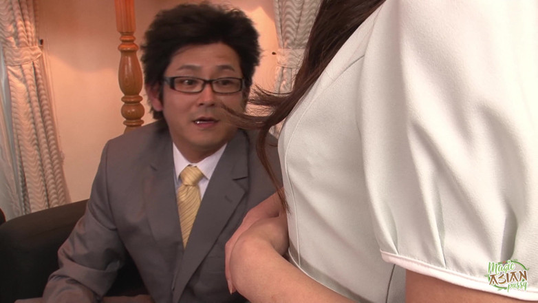 Magic Asian Pussy: Viele typen fickten sie mit sexspielzeug und dann mit schwänzen.