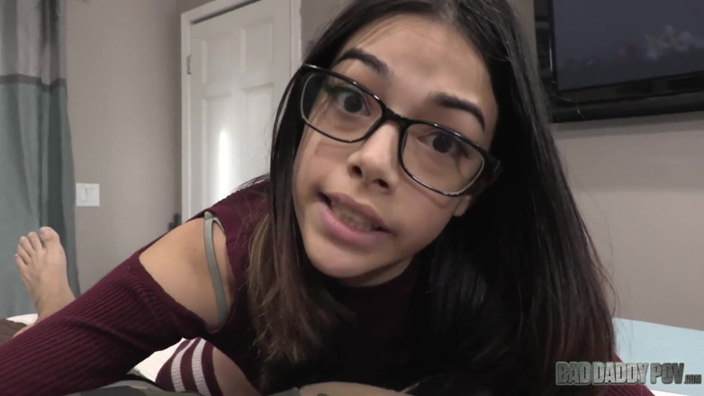 BadStepFamilyPov: Hairy harmony wonder dientot habis-habisan sama ayah tirinya sendiri