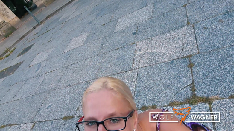 Wolf Wagner.love: Duits meisje Jana Schwarz gretig om sperma te eten! WOLF...