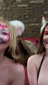 Tiger Girl ครอบครอง Kitty Cat Girl ด้วยสีเพ้นท์หน้า