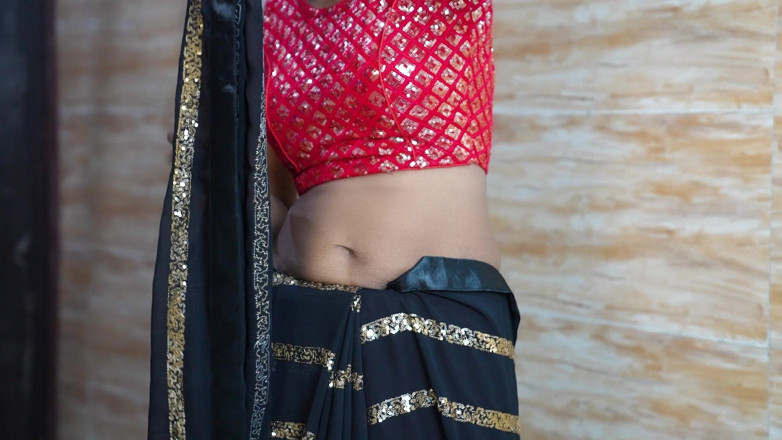 Neha Gupta: Desi Dziewczyna Solo