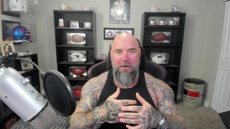 Raw and Uncensored with Masculine Jason: Cette personne va vous ruiner la vie !