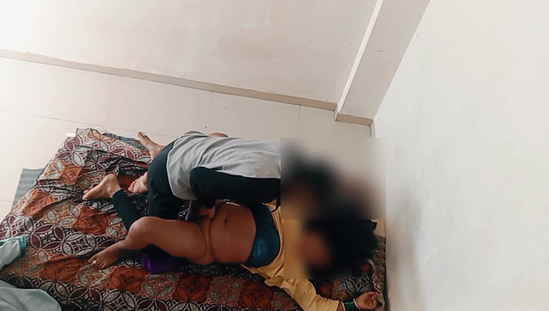 Harder299: Erótica pareja romántica india folla duro Esposa india del vecino...