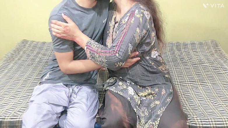 Pakistani CoupleX: Індійська пара дезі робить мінет і секс відео з хінді аудіо