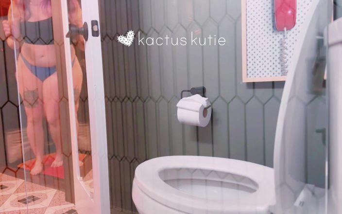 Kactus kutie: Voyeur Pee at a Sleepover Party