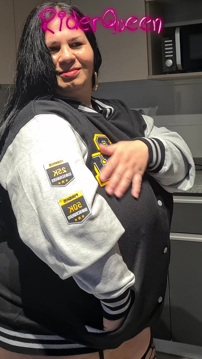 Riderqueen BBW Step Mom Latina Ebony: Jag lagar stor röv
