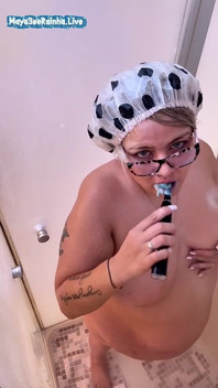Saggy Brazilian BBW MILF Goddess Lathering up in a Steamy Shower