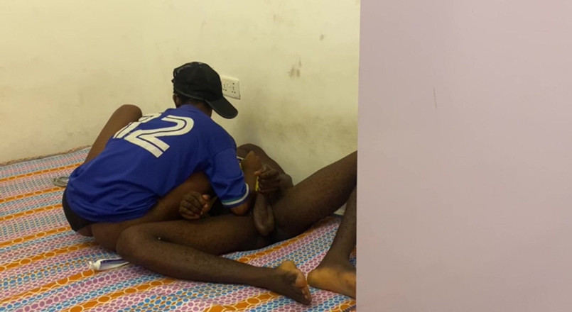 Seggzdotcum: Awek amatur pancut suka berkongkek pada pertemuan pertama